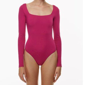Red Aritzia Babaton Contour Squareneck Longsleeve Bodysuit sz M
